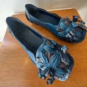 Elegant Blue Floral Women's Shoes